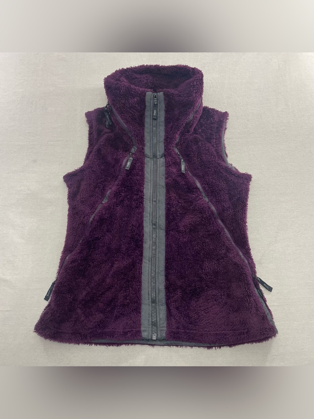 KUHL Flight Vest Women's M Purple Fleece Full Zip Sherpa Pile Packable Hood 205